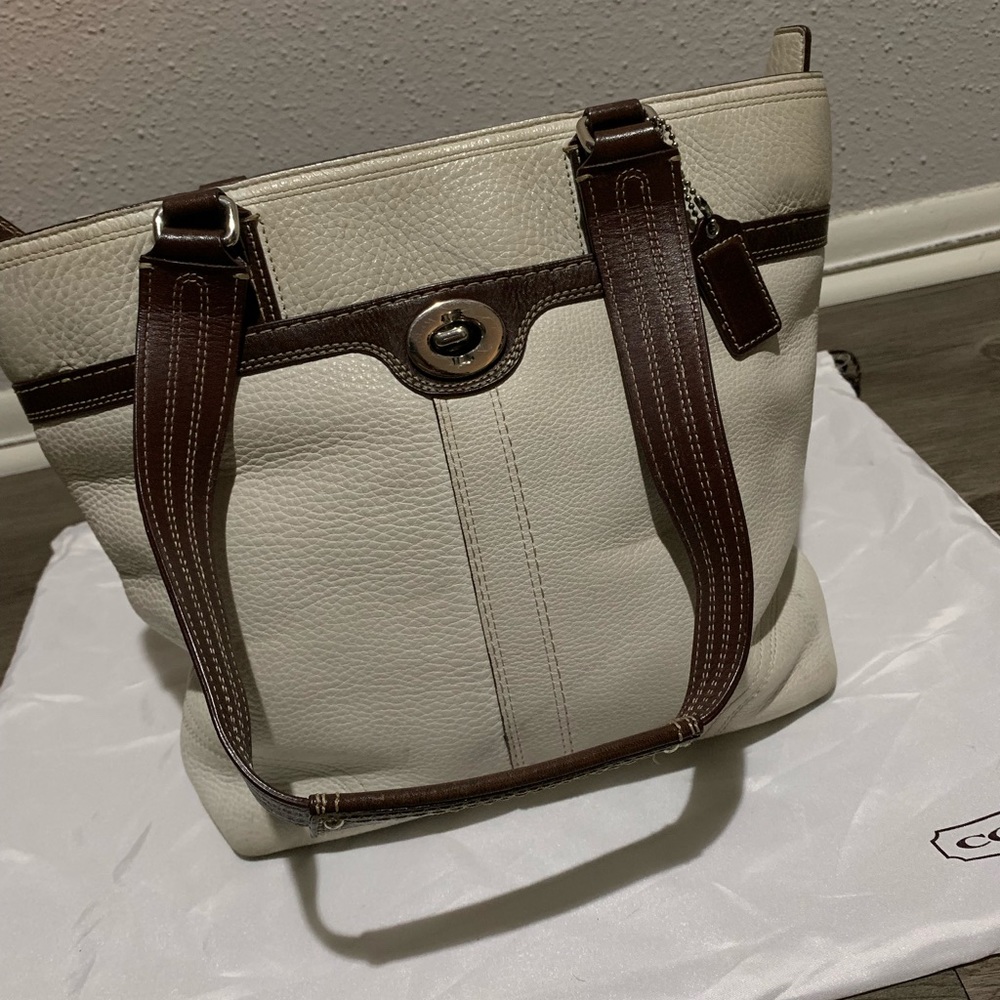 Cream Coach Purse Small Tote 👑